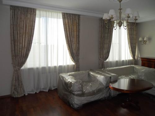 В чем ключевые различия между шторами и тюлью по функциональности и дизайну. Органза – основные качества, преимущества и недостатки