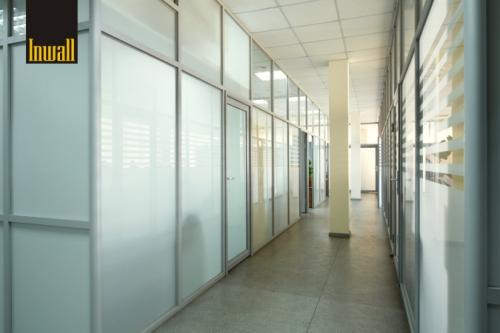 Из чего сделать перегородку в магазине. Торговые перегородки – стильный вариант для магазина