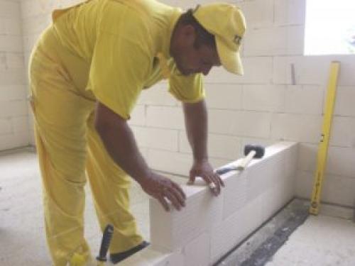 Как дешево сделать перегородку в комнате. Перегородка из газобетонных блоков