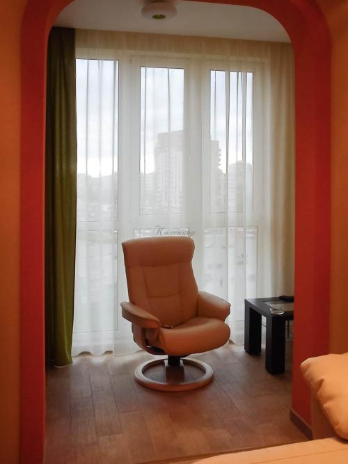 Какие преимущества использования только тюли в зале. Преимущества и недостатки использования вуали для оформления оконных проемов