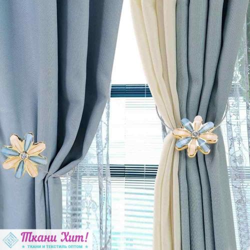 Гостиные в современном стиле: как выбрать красивые шторы для вашего интерьера 14