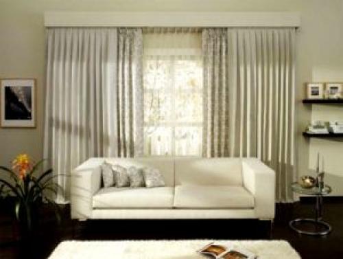 Гостиные в современном стиле с красивыми шторами. Как правильно подобрать шторы в гостиную в современном стиле: фото интерьеров и советы экспертов