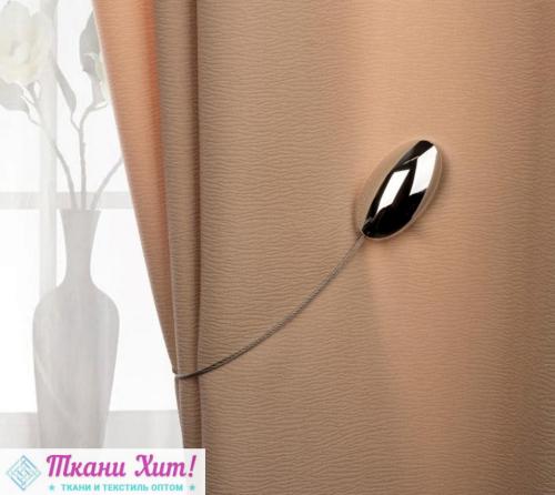 Гостиные в современном стиле: как выбрать красивые шторы для вашего интерьера 15