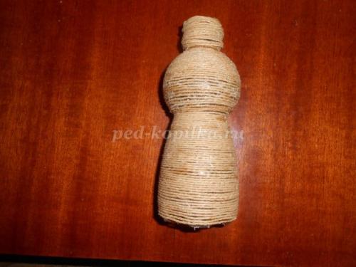 Ваза своими руками из пластиковой бутылки. Лёгкие поделки из бутылок для начинающих 06