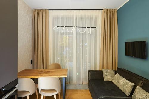 Как выбрать элегантные и необычные шторы для гостиной: советы дизайнера 18 Как выбрать элегантные и необычные шторы для гостиной: советы дизайнера 18