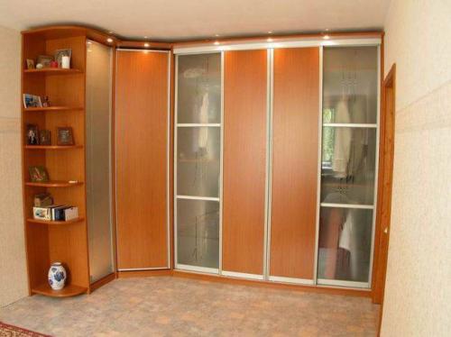 Угловая стенка в гостиную в современном стиле. Плюсы и минусы угловых стенок в интерьере гостиной 28