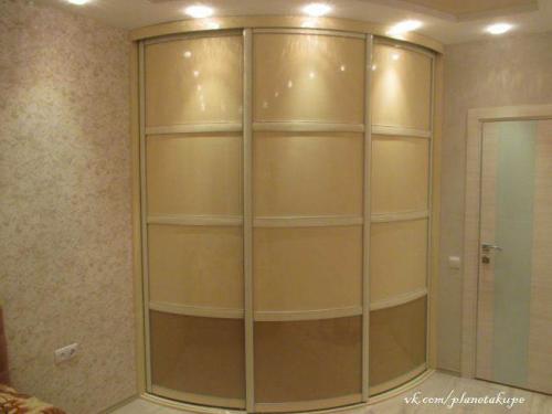 Угловая стенка в гостиную в современном стиле. Плюсы и минусы угловых стенок в интерьере гостиной 26