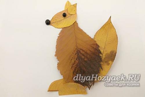 Осенние поделки из листьев в школу. Поделка Белочка из осенних листьев — быстро и красиво