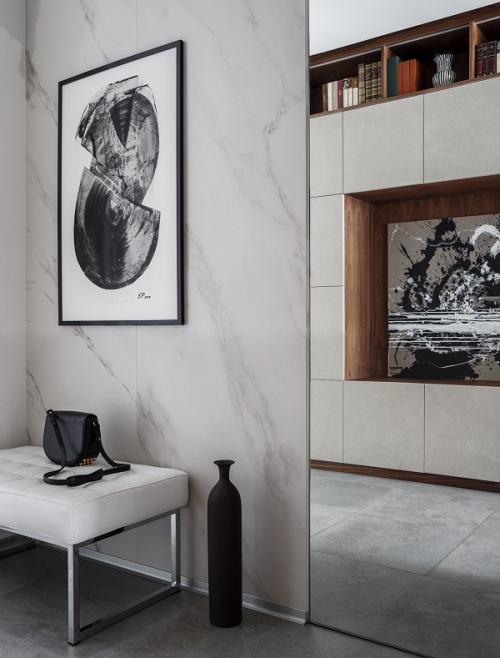 Как красиво оформить узкий коридор и прихожую 09