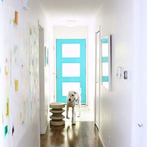 Как создать современный и функциональный узкий коридор: советы дизайнеров 2025 06