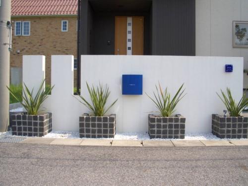 Как сделать цветник из кирпича. Клумбы из кирпича —, как красиво сложить своими руками? 115 фото и советы дизайнеров