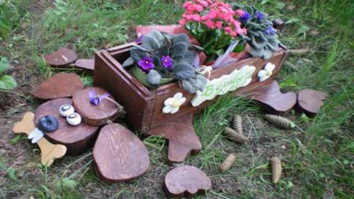 Клумбы своими руками из подручных средств. Необычные цветники своими руками: 100 идей из подручных материалов 12 Клумбы своими руками из подручных средств. Необычные цветники своими руками: 100 идей из подручных материалов 12