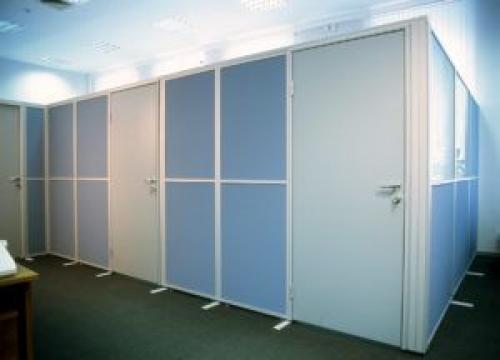 Как установить мобильную перегородку в офисе. Преимущества мобильных перегородок