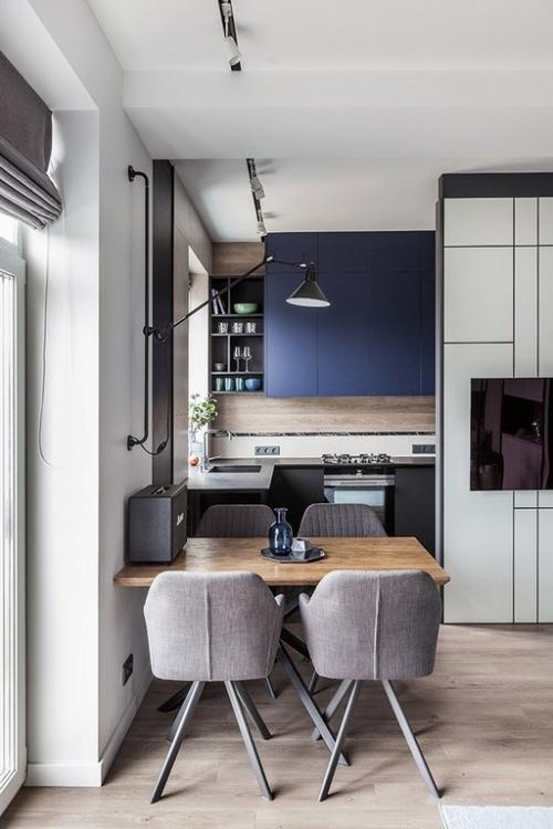 Дизайн кухни с окном: 9 способов, как задействовать окно с пользой