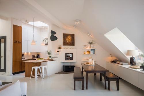 Современная кухня в загородном доме. Дизайн кухни в частном доме: особенности оформления в 129 реальных фото