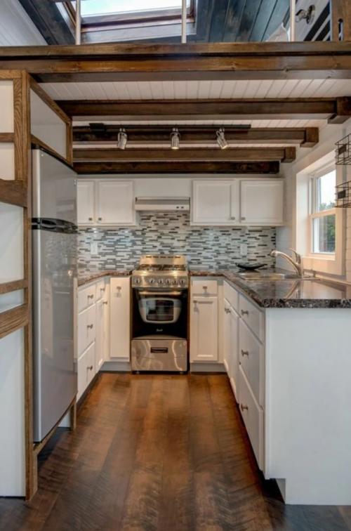 Современная кухня в загородном доме. Дизайн кухни в частном доме: особенности оформления в 129 реальных фото