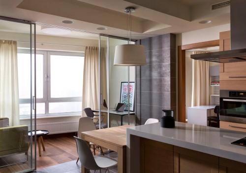 Кухня, совмещенная с балконом в стиле лофт. 112 самых стильных интерьеров кухни, совмещенной с балконом