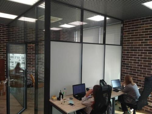 Переносные офисные перегородки: современное решение для зонирования пространства 02