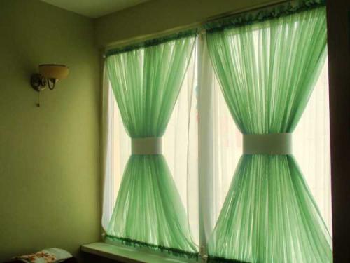 Как выбрать шторы для кухни с балконной дверью. Самые модные шторы на кухню с балконной дверью 30 Как выбрать шторы для кухни с балконной дверью. Самые модные шторы на кухню с балконной дверью 30