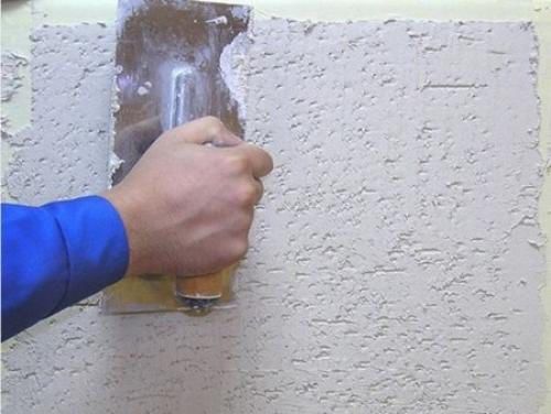 Терка для декоративной штукатурки короед. Нанесение короеда своими руками