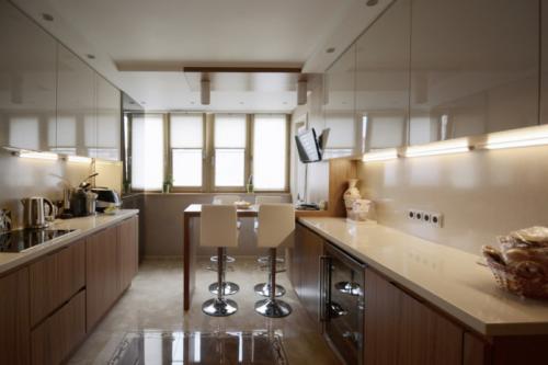 Как оформить кухню с балконом. Планировка кухни 07