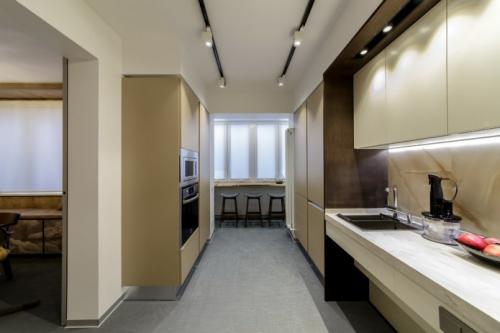 Как оформить кухню с балконом. Планировка кухни 06