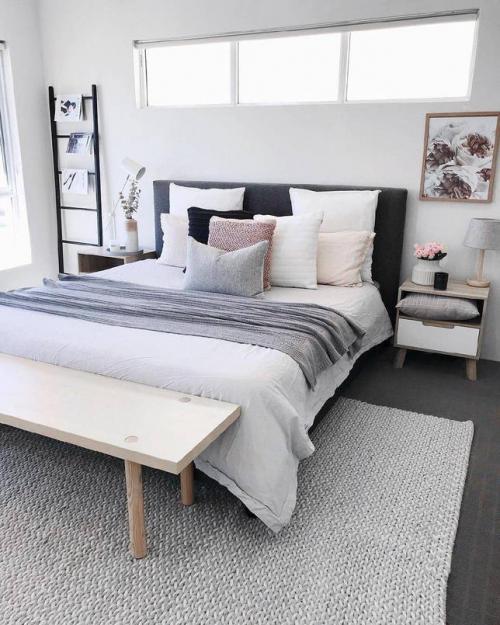 Как использовать подоконник не только для цветов. Как оформить подоконник: 7 идей, 35 примеров 24