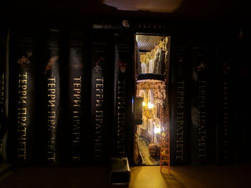 Вставка в полку своими руками. Прорубаем дверь в сказку