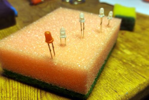 Вставка в полку своими руками. Прорубаем дверь в сказку