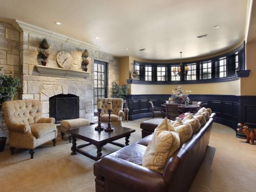 Что можно сделать в подвале частного дома. Подвал в частном доме — пошаговая инструкция, как обустроить цокольный этаж своими руками (75 фото)