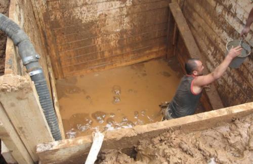 Пластиковый погреб при высоком угв. Особенности строительства погреба