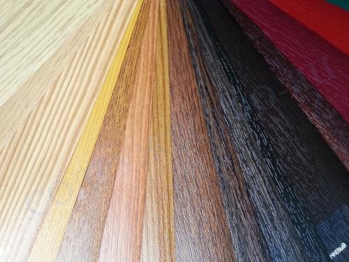 Цветные подоконники в интерьере. Цветные пластиковые окна: разнообразь скучный интерьер!