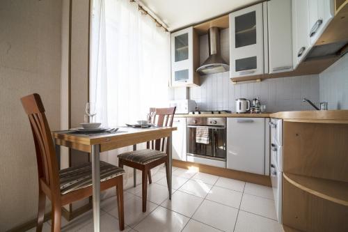 Современные шторы на кухню. Особенности штор для кухни