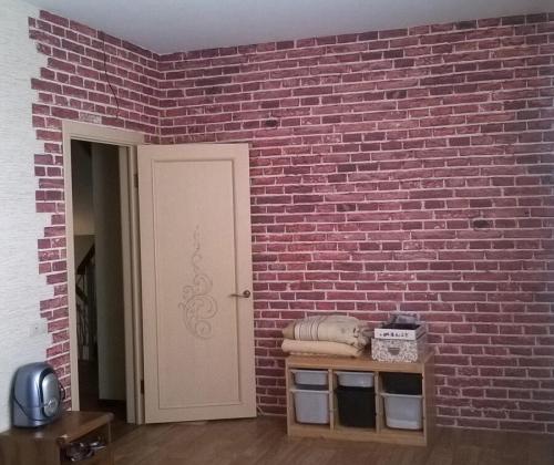 Декоративный кирпич обои. Декоративные обои под кирпич в интерьере: особенности дизайна, а также идеи красивого сочетания (130 фото)