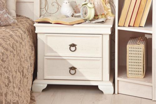 Спальня с одной прикроватной тумбочкой. Важные нюансы по выбору прикроватных тумбочек для спальни