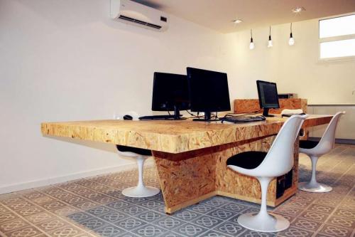 Компьютерный угловой стол картинки: современный способ улучшения рабочего пространства 15