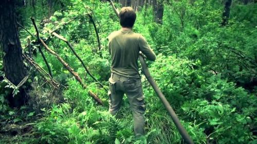 Как построить крышу шалаша. Как сделать шалаш в лесу своими руками