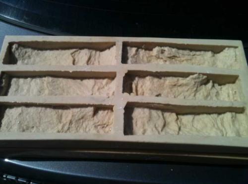 Заливка декоративного камня гипсом. Как разводить гипс для декоративного камня