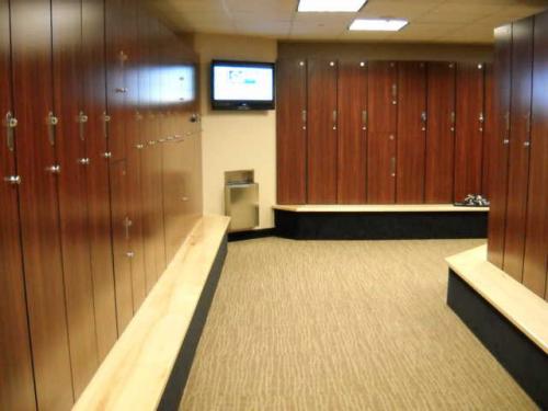 Что такое шкафчик для обуви для раздевалок. Секционные шкафы и шкафчики для рабочих раздевалок