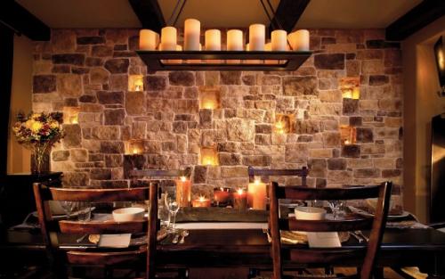 Чем клеить каменные обои. Принципы дизайнерского оформления