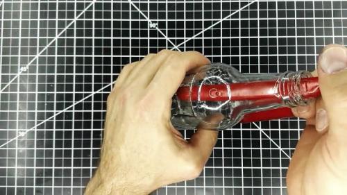 Удивительные вазы из пластиковых бутылок: простой способ создания экологичного декора 20