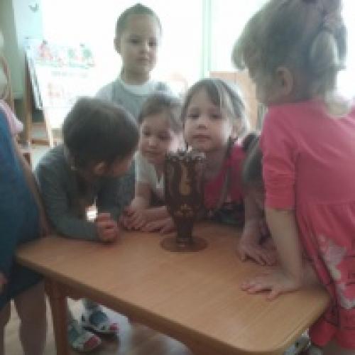 Как делать вазы из пластиковых бутылок. Мастер-класс «Красивая ваза своими руками на основе пластиковой бутылки»