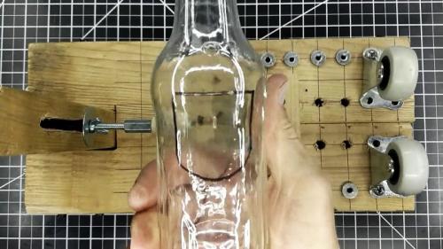 Удивительные вазы из пластиковых бутылок: простой способ создания экологичного декора 15