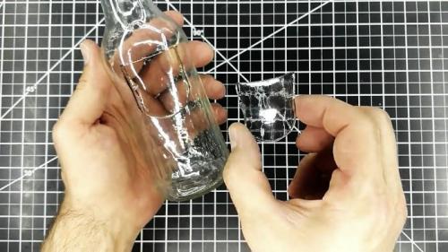 Удивительные вазы из пластиковых бутылок: простой способ создания экологичного декора 21