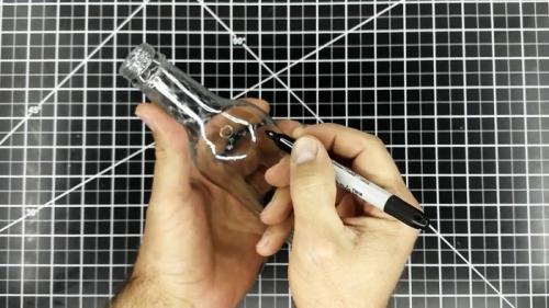 Удивительные вазы из пластиковых бутылок: простой способ создания экологичного декора 13