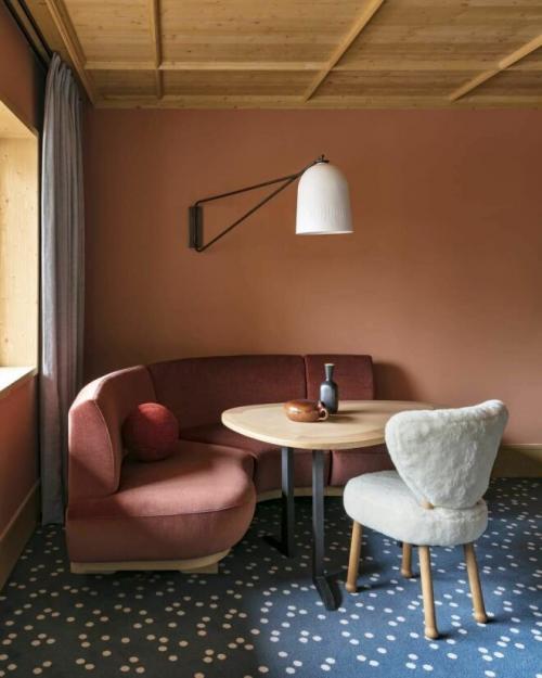 Топ-6 дизайнерских интерьеров в цвете 2023 года. Преобразят ваш дом: главные интерьерные тренды 2023 года 01