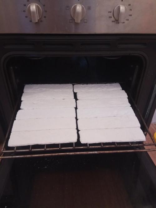 Как сделать декоративный камень из гипса. Декоративный кирпич из гипса своими руками (венецианский кирпич)