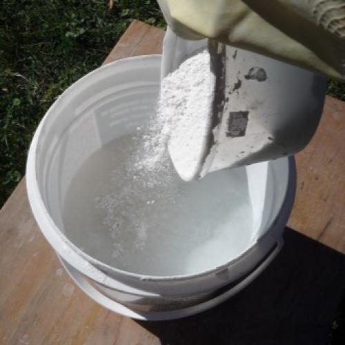 В каких пропорциях разбавить гипс для заливки форм. Густая заливка в горшке 01