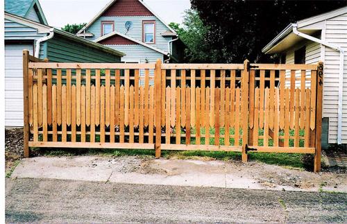 Забор из реек. Строительство решетчатого забора из дерева: материалы, способы монтажа