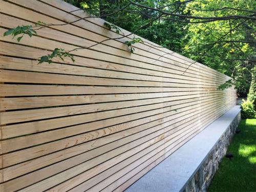 Забор из реек. Строительство решетчатого забора из дерева: материалы, способы монтажа